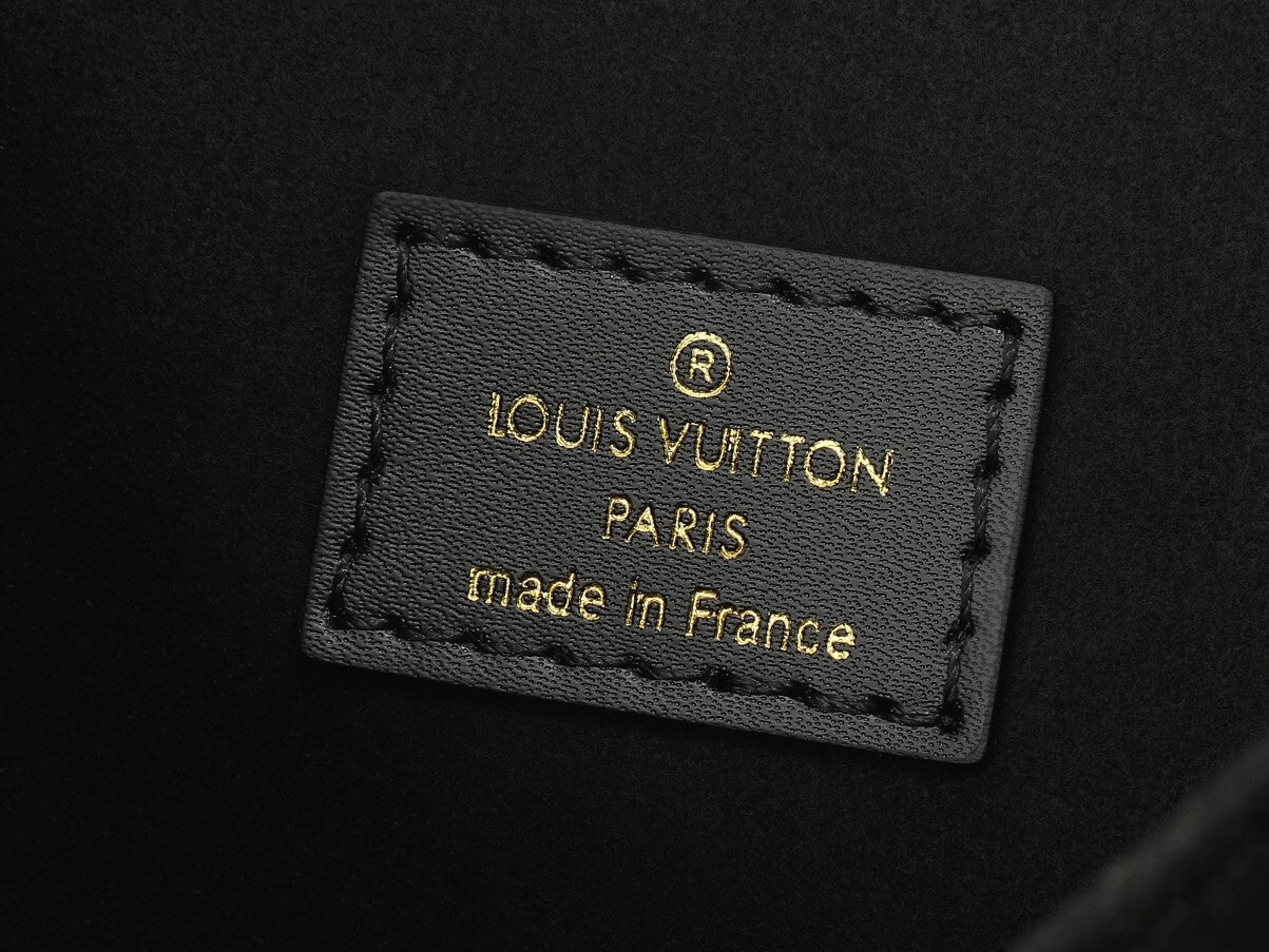 LV Pochette Métis HandBag