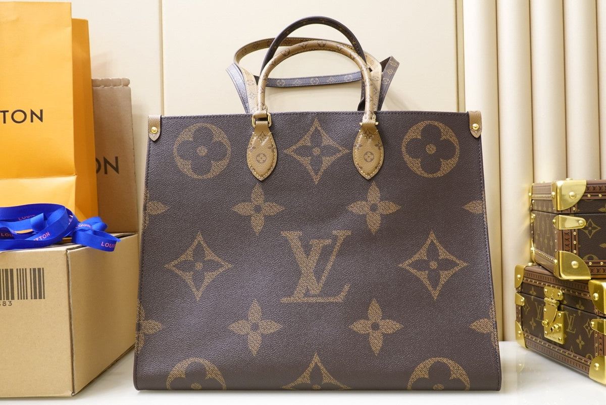 LV Onthego MM Monogram Giant Canvas Tote Bag