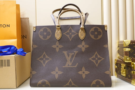 LV Onthego MM Monogram Giant Canvas Tote Bag