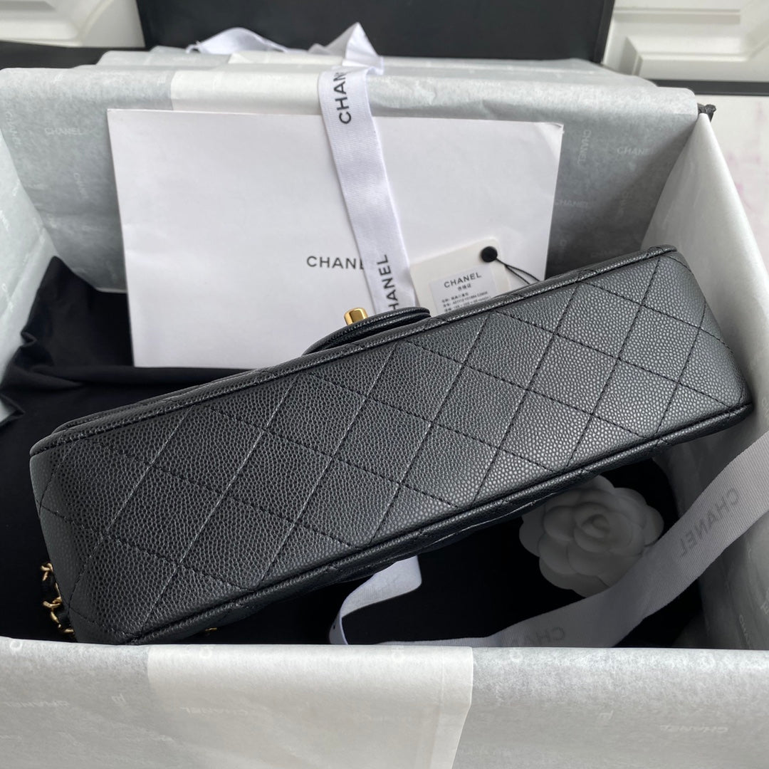 CHNL Classic Medium Flap Black/Gold Handbag