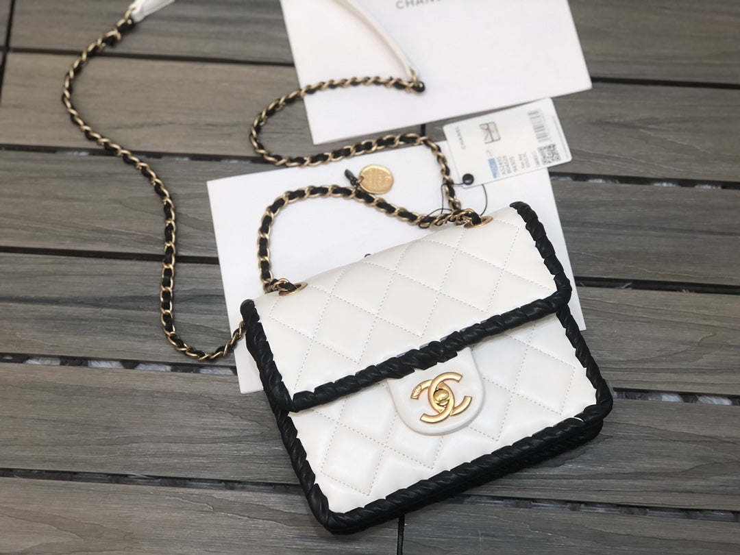 CHNL CC In Love Flap Handbag