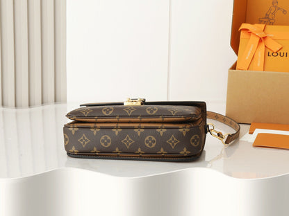 LV Pochette Métis HandBag